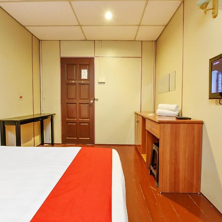 Oyo 90627 Pulau Ketam Inn Κλάνγκ Εξωτερικό φωτογραφία