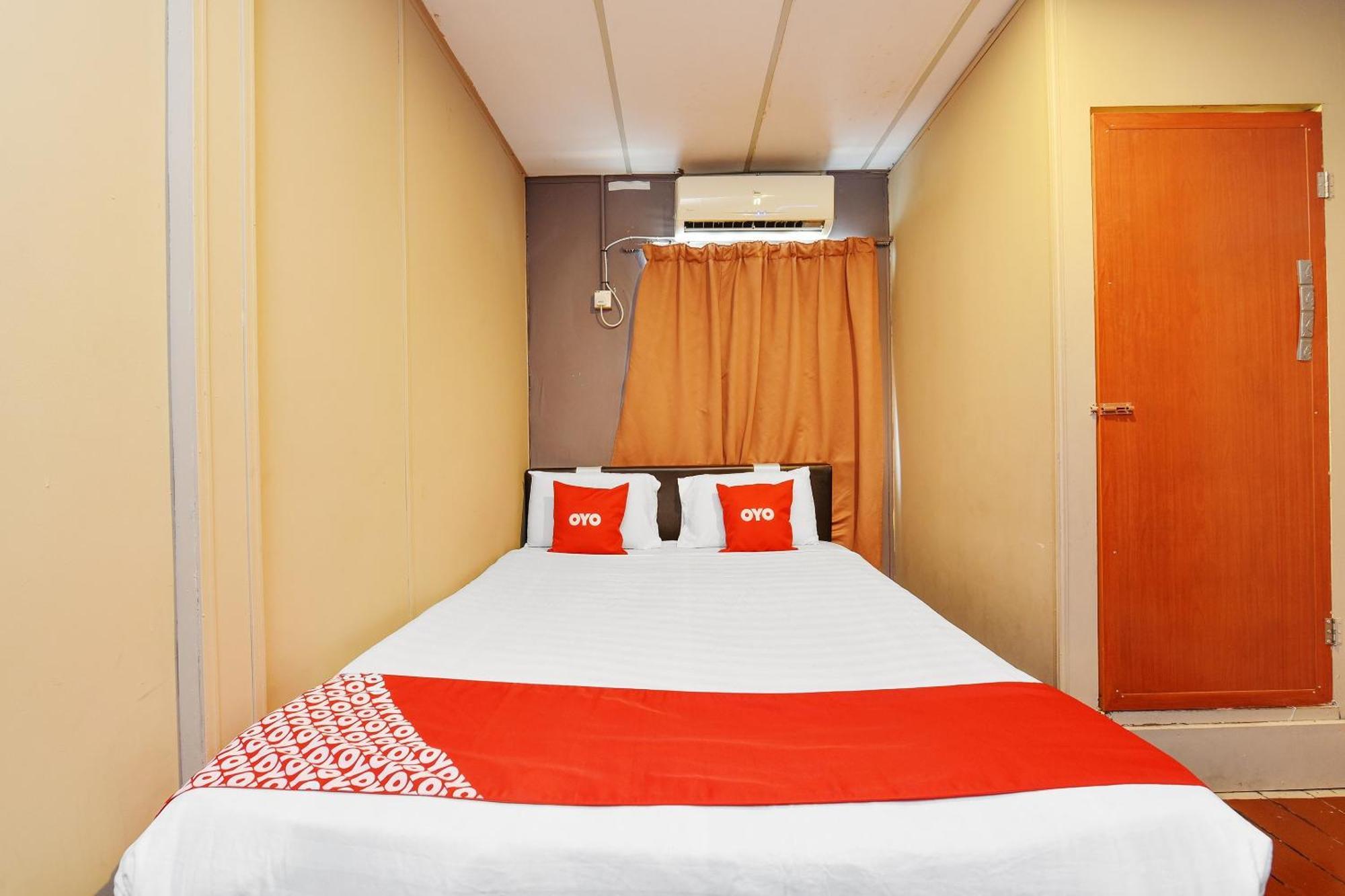 Oyo 90627 Pulau Ketam Inn Κλάνγκ Εξωτερικό φωτογραφία