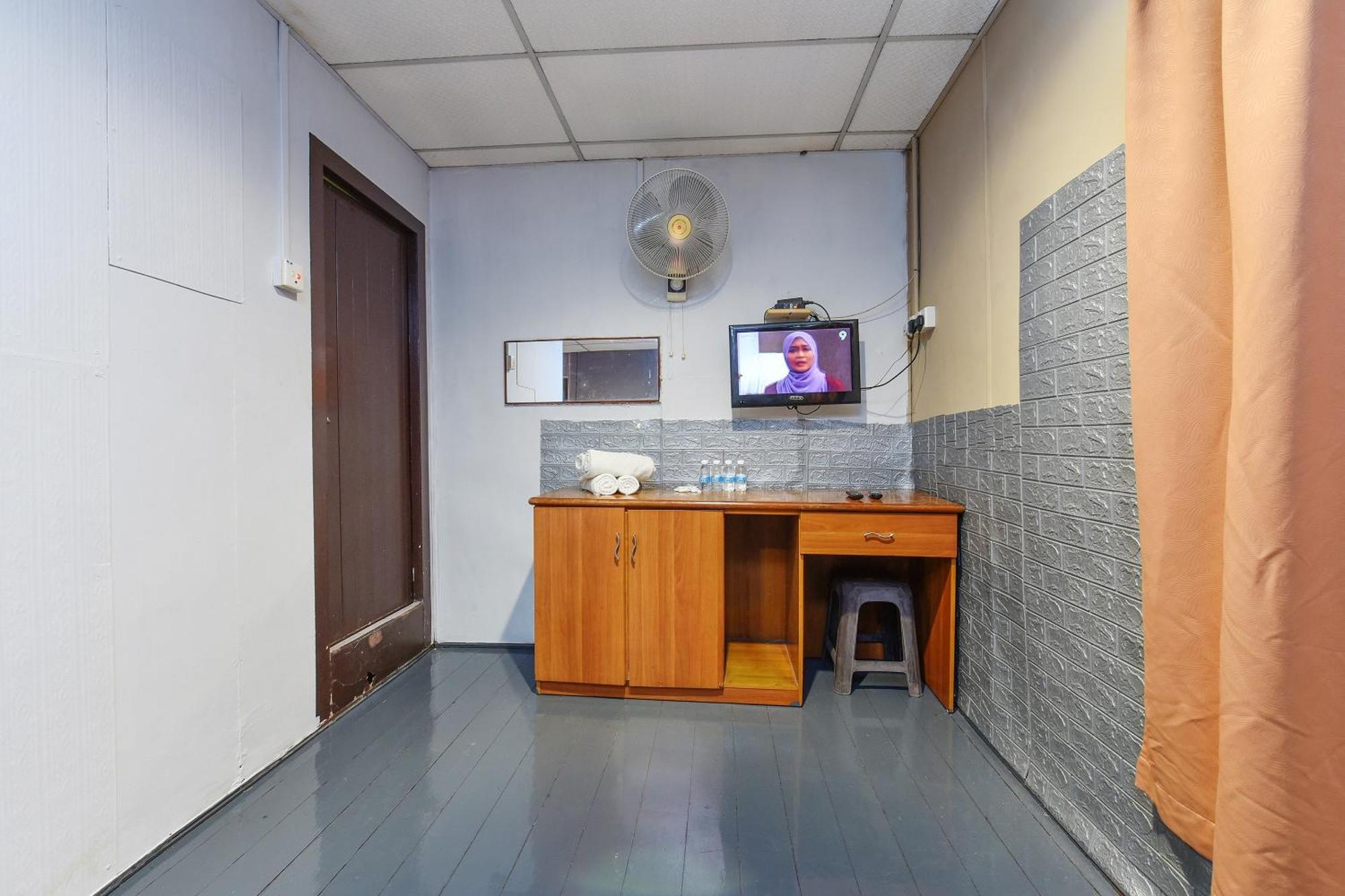 Oyo 90627 Pulau Ketam Inn Κλάνγκ Εξωτερικό φωτογραφία